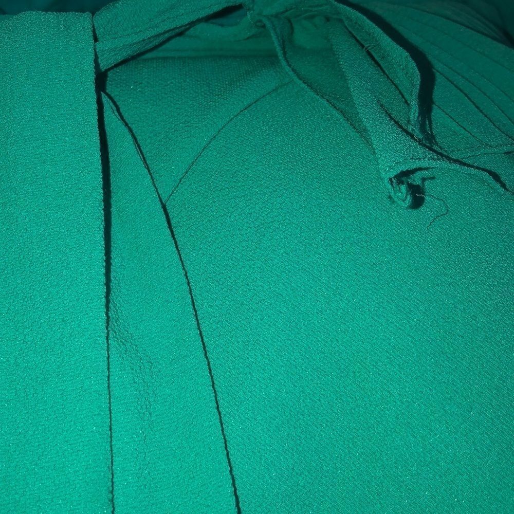 Entro Cold Shoulder Tunic - Picture 6 of 6